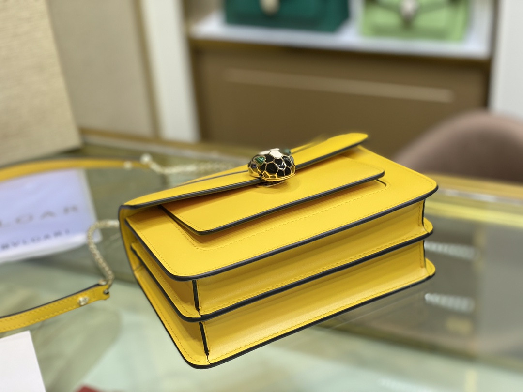 BVLGARI 宝格丽 Serpenti Forever 经典蛇头包 雏菊花托帕石色小牛皮单肩斜挎包19cm – Image 2 BVLGARI 宝格丽 Serpenti Forever 经典蛇头包 雏菊花托帕石色小牛皮单肩斜挎包19cm – Image 2