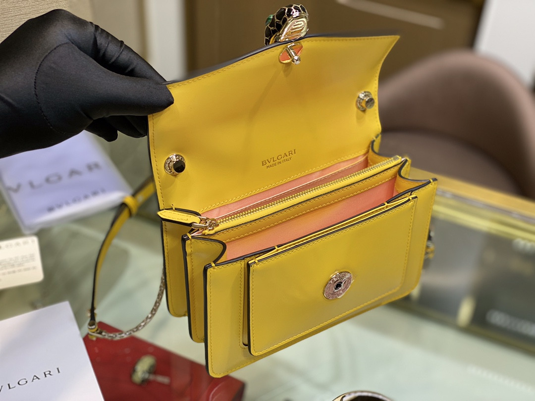 BVLGARI 宝格丽 Serpenti Forever 经典蛇头包 雏菊花托帕石色小牛皮单肩斜挎包19cm – Image 3 BVLGARI 宝格丽 Serpenti Forever 经典蛇头包 雏菊花托帕石色小牛皮单肩斜挎包19cm – Image 3